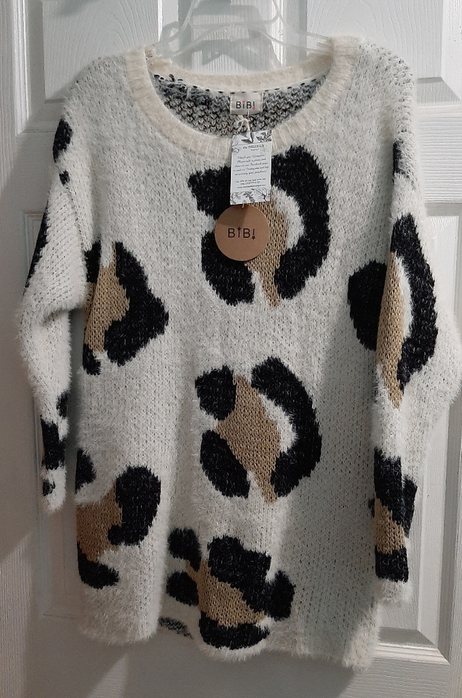 Ladies BiBI sweater NWT